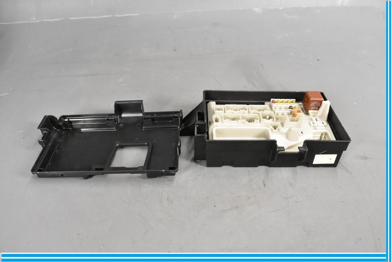 Load image into Gallery viewer, 02-05 Lexus SC430 Trunk Luggage Power Junction Relay Fuse Block Box Oem
