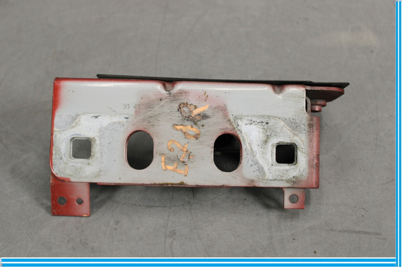 Load image into Gallery viewer, 10-13 Land Rover Range Rover Sport Front Right Side Chassis Bracket Oem