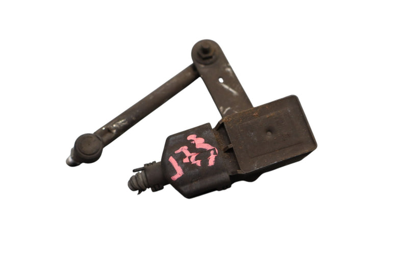 Load image into Gallery viewer, 14-20 Maserati Ghibli Height Level Control Sensor 670003051 Oem