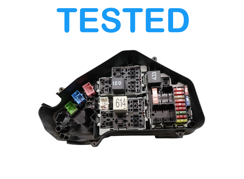 Load image into Gallery viewer, 11-17 Volkswagen Touareg Engine Fuse Box Fusebox Relay Junction Block Oem