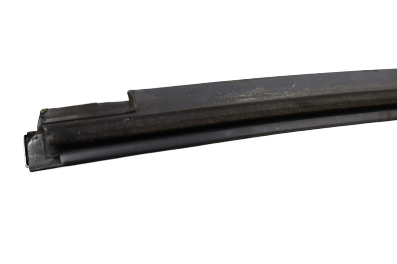 Load image into Gallery viewer, 14-22 Maserati Ghibli M157 Rear Right Door Window Inner Weatherstrip Seal Oem