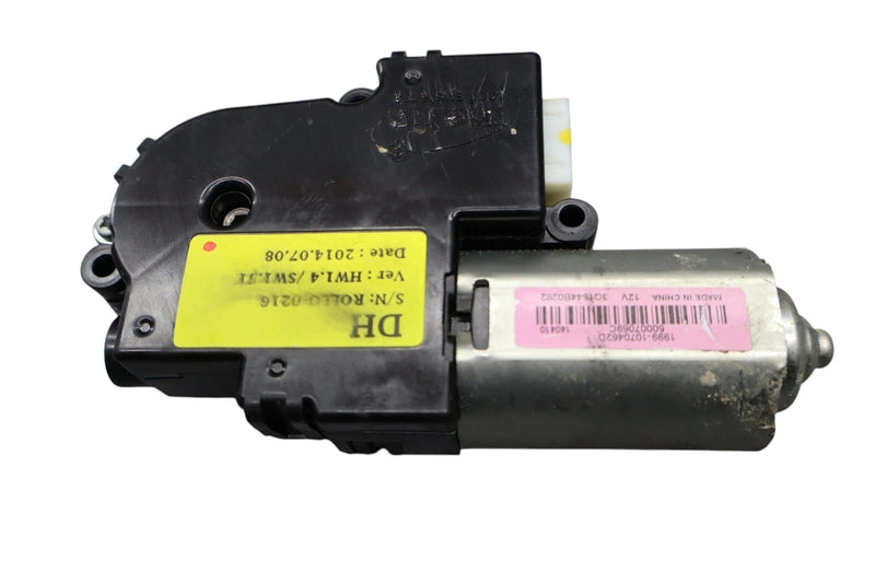 Load image into Gallery viewer, 15-20 Hyundai Genesis G80 Sun Shade Roof Sunroof Glass Motor 81671-B1010 Oem