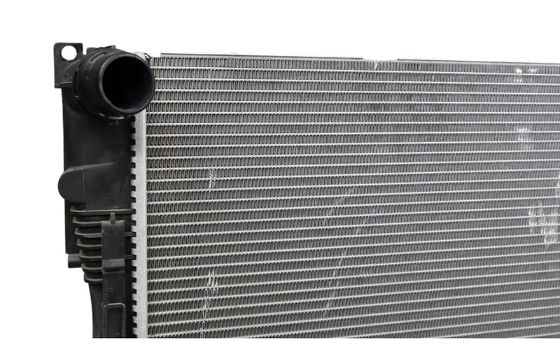Load image into Gallery viewer, 14-21 BMW I01 i3 i3s Engine Water Cooling Radiator Assembly 17117600520 Oem