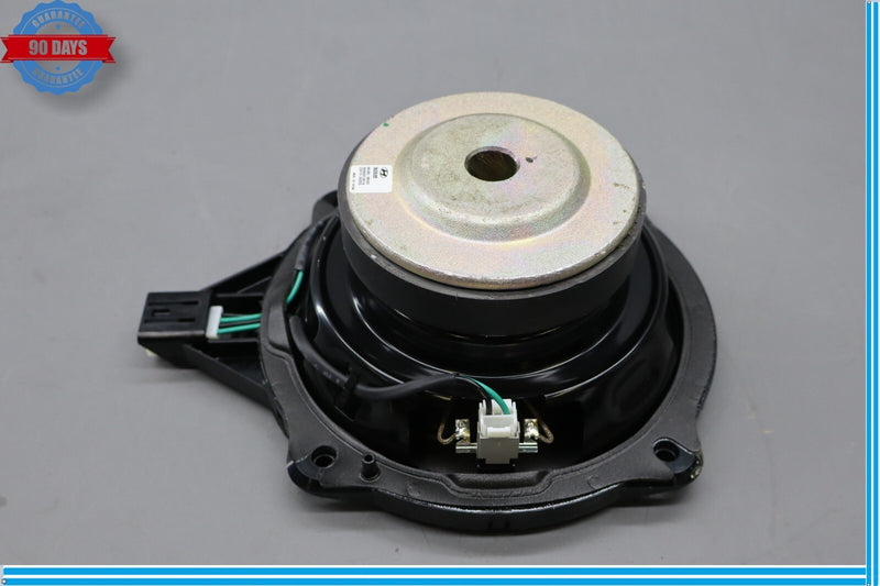 Load image into Gallery viewer, 09-14 Hyundai Equus Front Left Or Right Side Audio Sound Speaker Woofer Oem