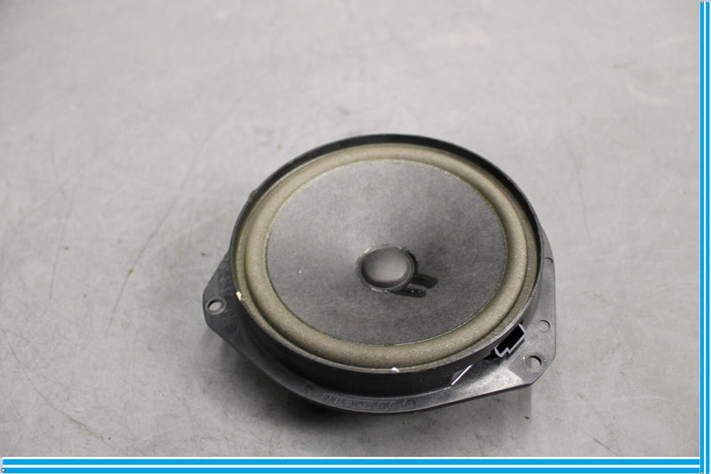 Load image into Gallery viewer, 14-22 Maserati Ghibli M157 Front or Rear Side Door Speaker 675000292 Oem