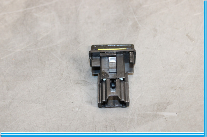 Load image into Gallery viewer, 11-17 Infiniti QX56 QX80 Electrical Socket Control Plug Unit Oem