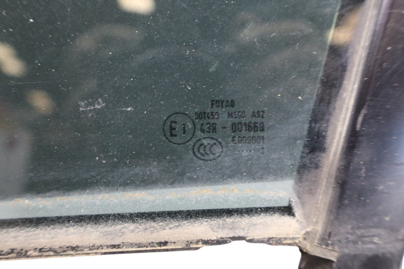 Load image into Gallery viewer, 11-18 Porsche Cayenne 958 Left Driver Side Door Quarter Auto Vent Glass Oem
