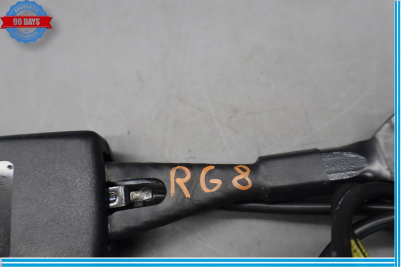 Load image into Gallery viewer, 10-16 Mercedes W212 E350 E550 Front Right Side Seat Belt Seatbelt Buckle Oem