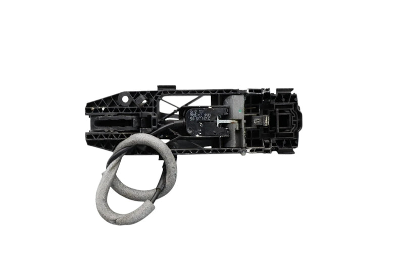 Load image into Gallery viewer, 11-18 Volkswagen VW Touareg Front Right Passenger Side Exterior Door Handle OEM