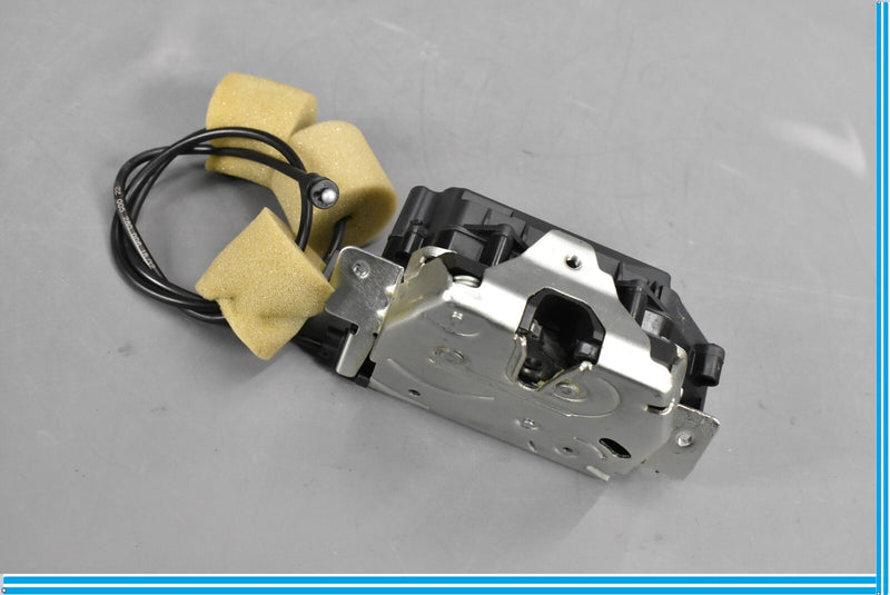 Load image into Gallery viewer, 06-12 Mercedes W164 GL450 GL550 Rear Trunk Tailgate Hatch Lock Actuator Oem