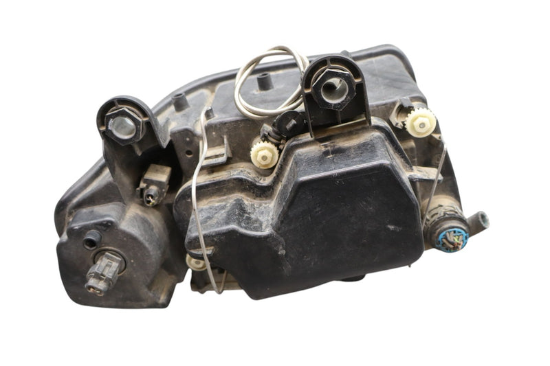 Load image into Gallery viewer, 03-08 Maserati Quattroporte M139 Front Left Side Xenon Headlight Lamp Oem