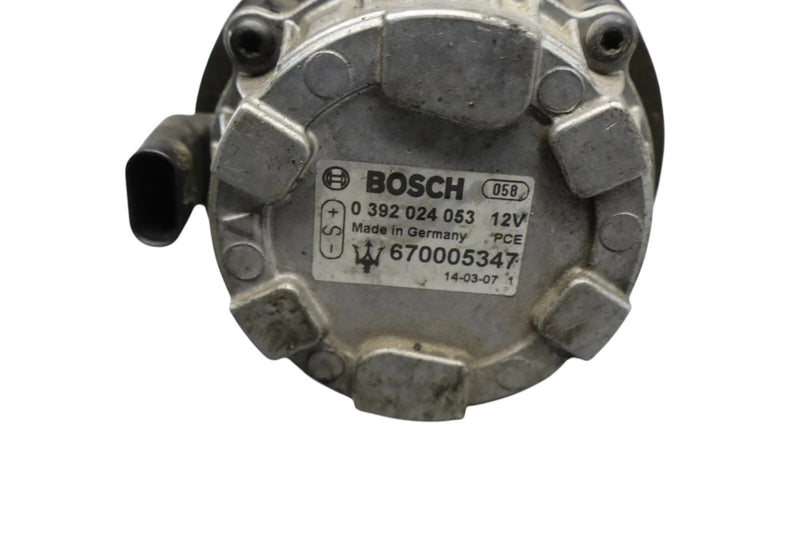 Load image into Gallery viewer, 14-17 Maserati Ghibli Auxiliary Secondary Electric Water Pump 670005347 OEM