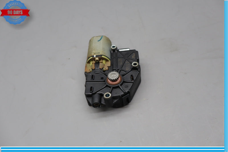 Load image into Gallery viewer, 12-18 BMW 320i 328i F30 Sunroof Sun Roof Drive Motor Unit Actuator Oem