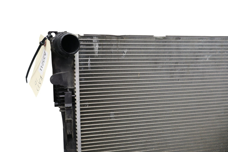 Load image into Gallery viewer, 14-21 BMW I01 i3 i3s Engine Water Cooling Coolant Radiator Assembly 8672107 Oem