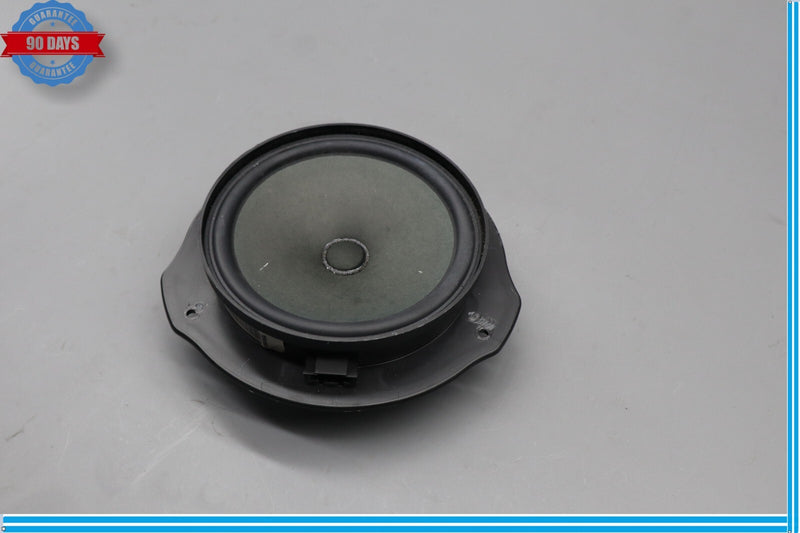 Load image into Gallery viewer, 08-15 Mercedes W204 C250 C300 GLK350 Front Right Side Door Sound Speaker Oem