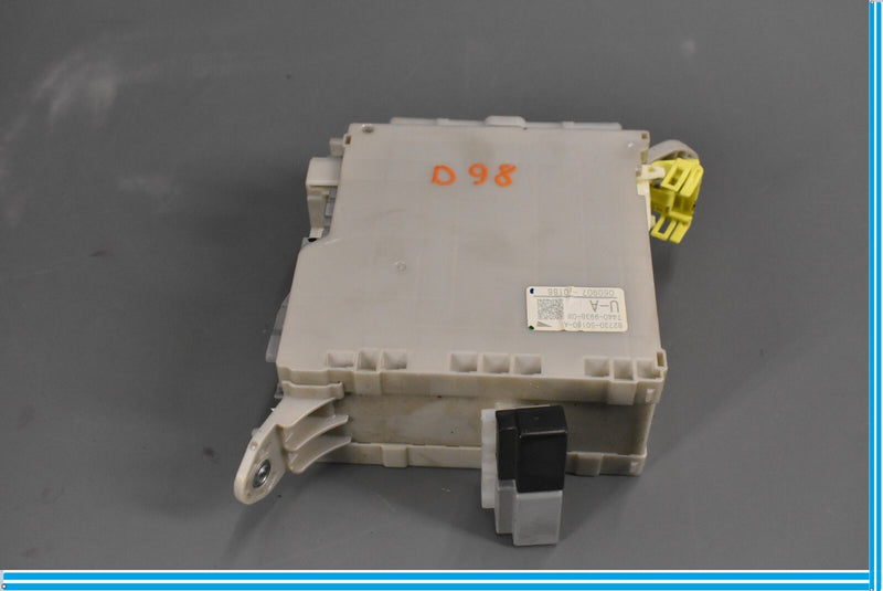 Load image into Gallery viewer, 07-09 Lexus LS460 Front Left Driver Side Lower Fuse Junction Box 8273050150 Oem