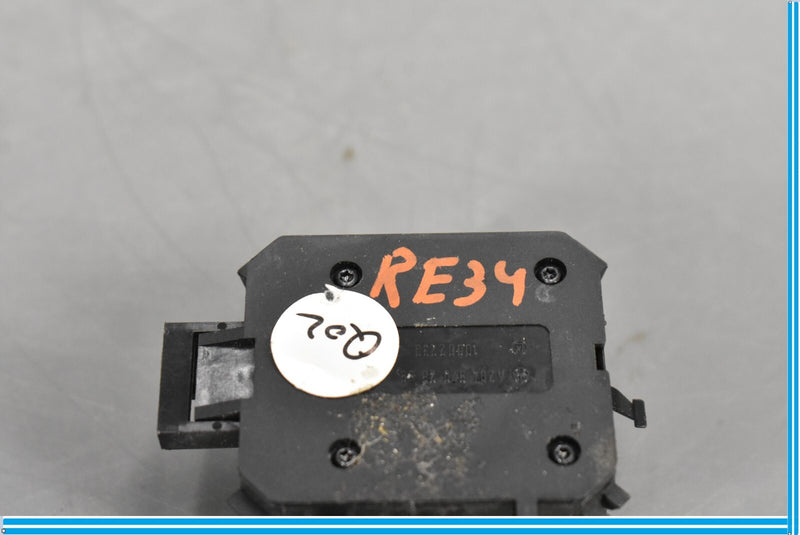 Load image into Gallery viewer, 06-13 Mercedes GL550 GL450 Front Right Passenger Side Seat Lumbar Switch Oem