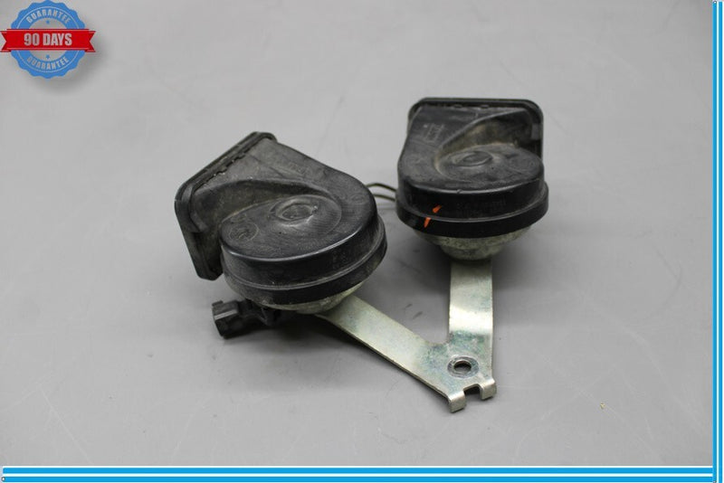 Load image into Gallery viewer, 09-15 Jaguar X250 XF High Low Note Tone Horns Set Black 0055306 Oem