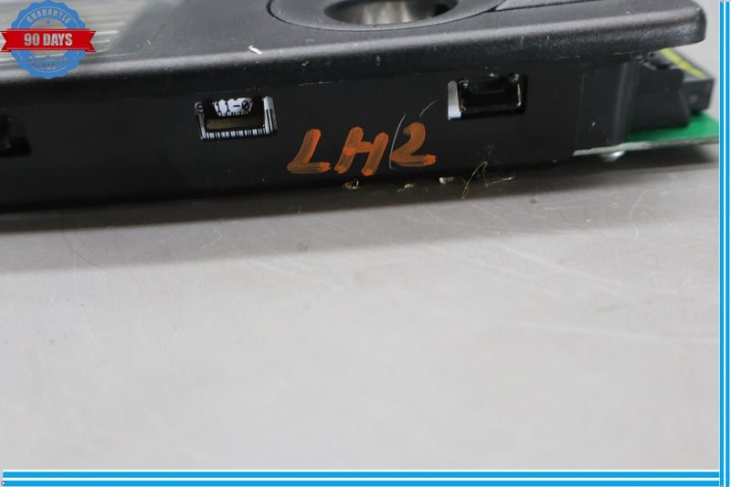 Load image into Gallery viewer, 07-13 BMW X5 E70 Left Driver Side Rear Interior Dome Lamp Reading Lamp Oem