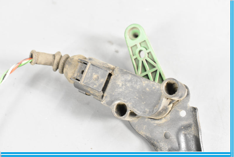 Load image into Gallery viewer, 11-17 Audi A8 L Quattro Headlight Side Height Level Sensor 4H0941309C Oem