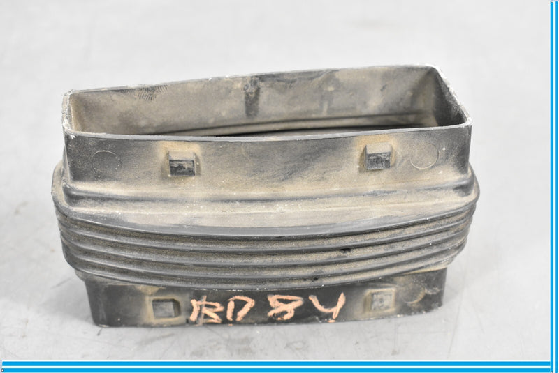 Load image into Gallery viewer, 14-19 Maserati Quattroporte Front Right Air Intake Duct Tube Sleeve Oem
