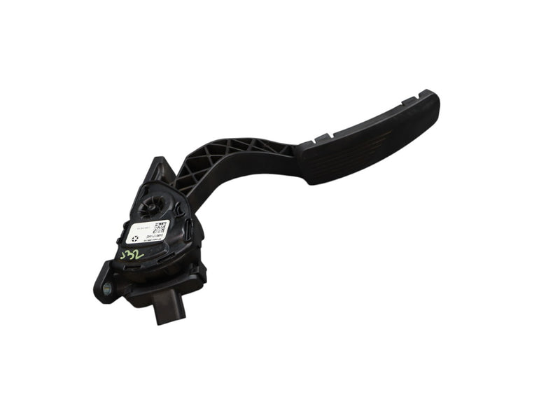 Load image into Gallery viewer, 14-17 Maserati Ghibli Gas Accelerator Throttle Pedal With Sensor 4861714AE Oem
