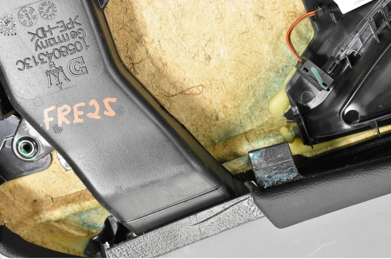 Load image into Gallery viewer, 14-19 Maserati Ghibli Front Right Side Door Panel Trim Cover 105804409 Oem