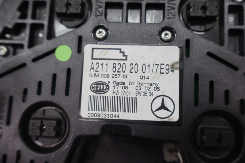Load image into Gallery viewer, 03-11 Mercedes W211 CLS550 E350 Rear Upper Overhead Dome Light Reading Map Oem