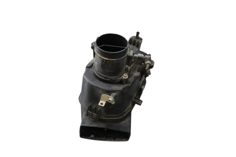 Load image into Gallery viewer, 14-21 Maserati Ghibli Right Side Engine Air Cleaner Housing Filter Box Black OEM