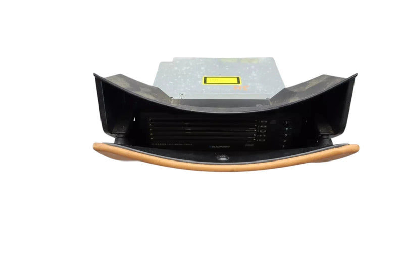 Load image into Gallery viewer, 03-08 Maserati Quattroporte M139 Audio Player 5 Disc CD DVD Changer W / Trim Oem