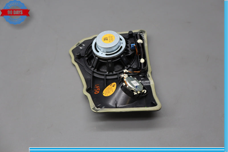 Load image into Gallery viewer, 09-16 BMW 750Li 750Li XDrive F10 Rear Right Side HIFI System Speaker Oem