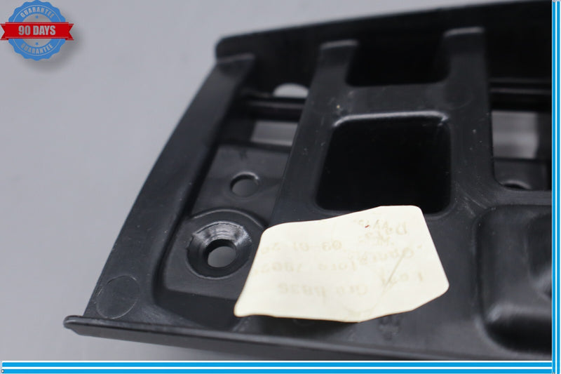 Load image into Gallery viewer, 14-20 Maserati Ghibli Front Right Passenger Side Seat Guard Cover Support Oem