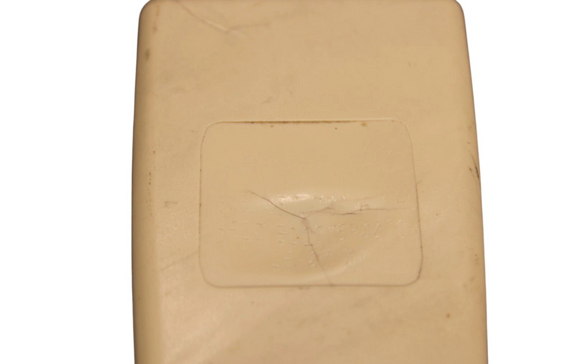 Load image into Gallery viewer, 06-12 Bentley Continental Front Right Seat Belt Seatbelt Buckle 3W3857756C Oem