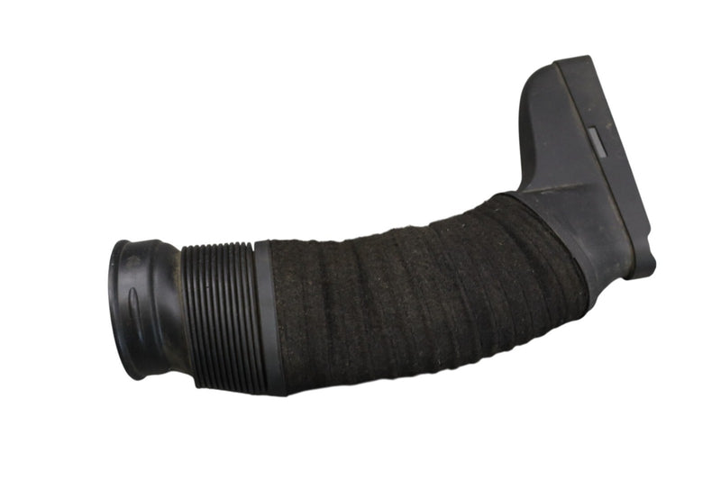 Load image into Gallery viewer, 08-12 Mercedes W204 C300 E350 Right Side Engine Air Intake Duct Hose Tube Oem