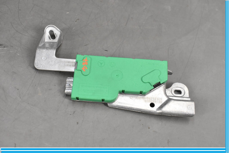 Load image into Gallery viewer, 03-09 Mercedes CLS550 E550 W219 Rear Right Amplifier Antenna Control ECU Oem