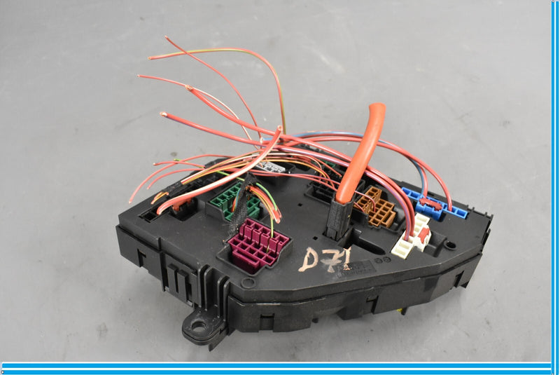 Load image into Gallery viewer, 12-18 BMW F12 F13 640i 650i Fuse Relay Box Junction Block 925281201 Oem