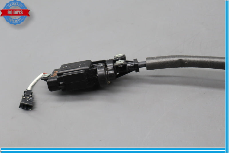 Load image into Gallery viewer, 11-18 Audi A8 A8L Quattro Front Right Side Seat Belt Height Adjust Motor Oem