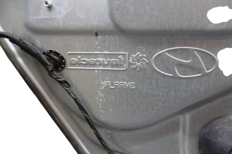Load image into Gallery viewer, 09-14 Hyundai Genesis Rear Right Passenger Power Window Regulator Assembly Oem