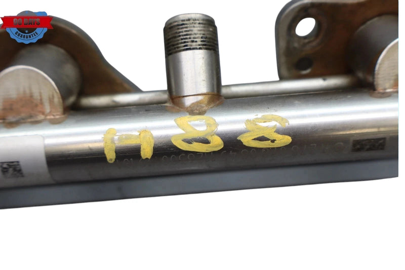 Load image into Gallery viewer, 12-18 Mercedes CLS550 CLS400 Left Fuel Injection Rail Line Without Injectors Oem