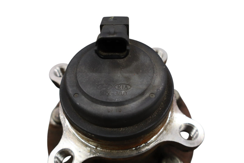 Load image into Gallery viewer, 09-14 Hyundai Genesis Front Left Side Wheel Hub Bearing Assembly 51750-3MXXX Oem