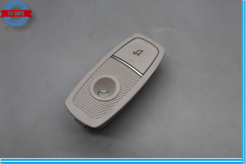 Load image into Gallery viewer, 15-20 Hyundai Genesis G80 Right Passenger Side Reading Dome Light Lamp Oem
