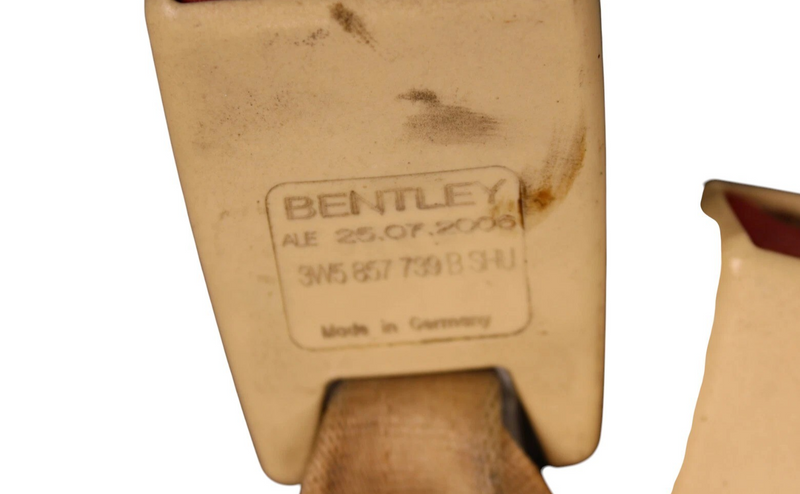 Load image into Gallery viewer, 06-13 Bentley Continental Flying Spur Rear Center Seat Belt Seatbelt Buckle Oem