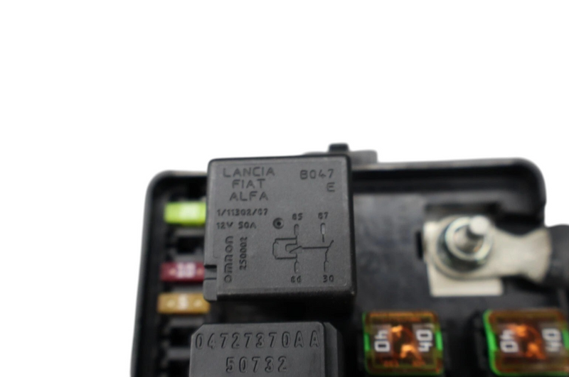 Load image into Gallery viewer, 14-21 Maserati Ghibli S Power Distribution Fuse Relay Box Block 7154763030 Oem