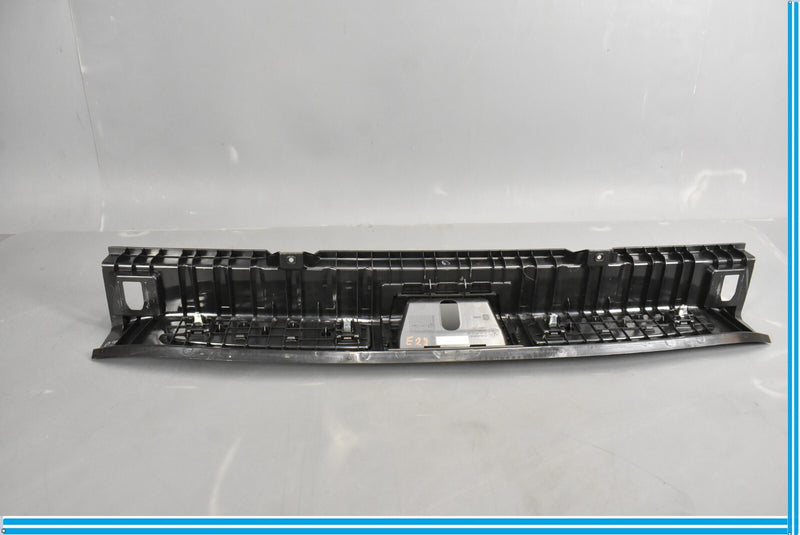 Load image into Gallery viewer, 12-15 BMW E84 X1 Rear Trunk Tailgate Panel With Chrome Trim Oem