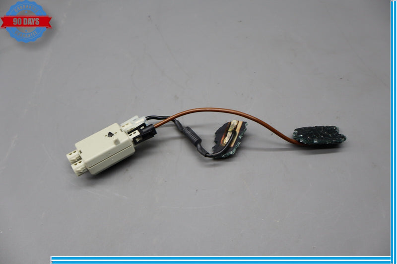 Load image into Gallery viewer, 09-15 BMW 750Li 750Li xDrive Radio Antenna Signal Trap Circuit Module Unit Oem