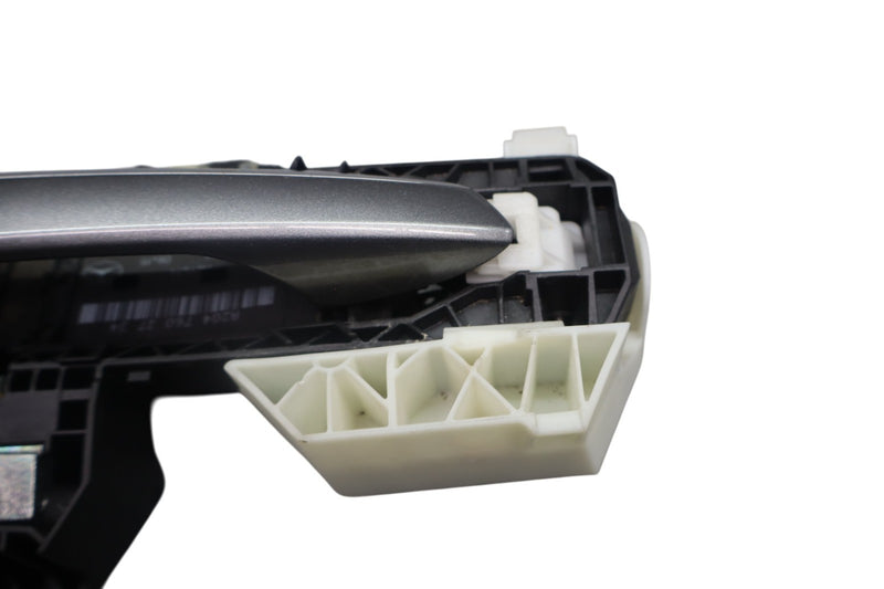 Load image into Gallery viewer, 05-20 Mercedes B250e CLA250 Front Right Side Exterior Door Handle Keyless Go OEM