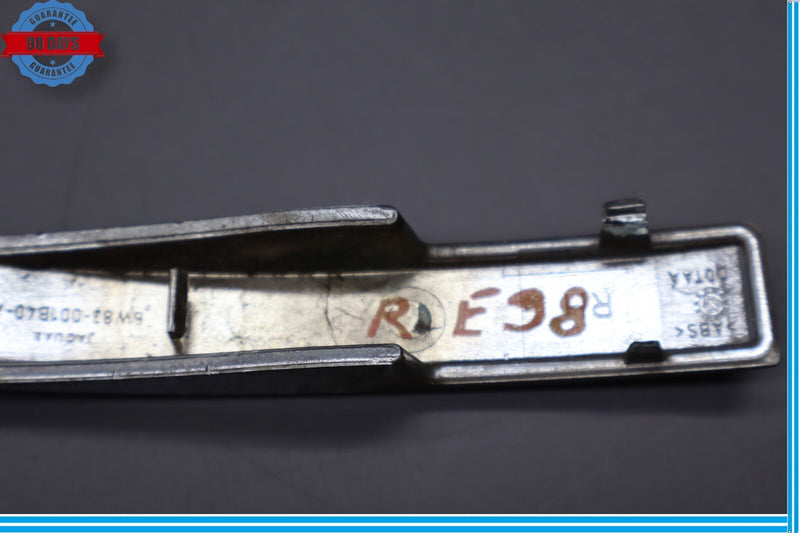 Load image into Gallery viewer, 07-15 Jaguar XK XKR Right Passenger Side Wing Fender Motif Oem