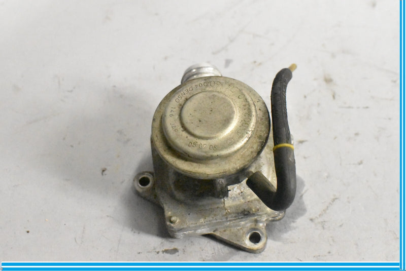 Load image into Gallery viewer, 05-15 Mercedes E550 CLK350 CL550 W209 W212 W207 Engine Motor Air EGR Valve Oem