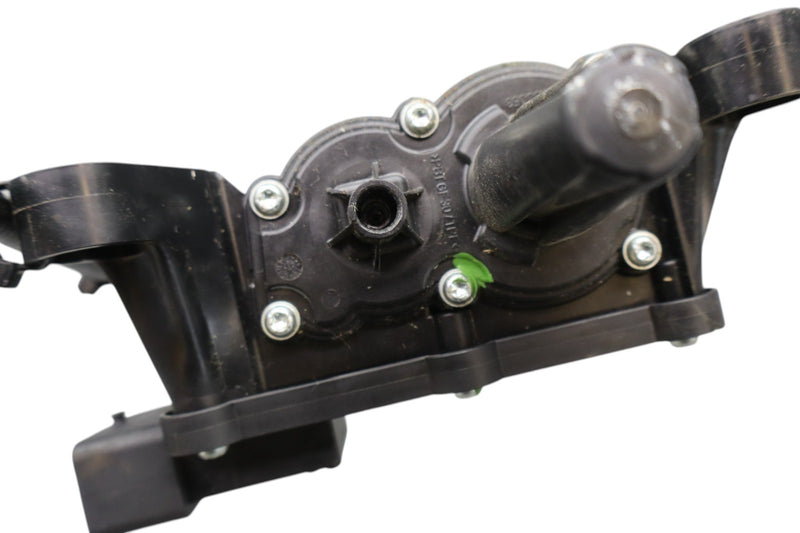 Load image into Gallery viewer, 04-19 Maserati Quattroporte Emergency Electric E Parking Brake Actuator Oem