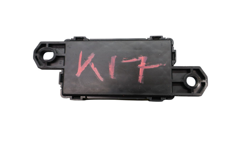 Load image into Gallery viewer, 11–16 Hyundai Equus Rear Seat Power Relay Control Module Unit 89597-3N000 Oem